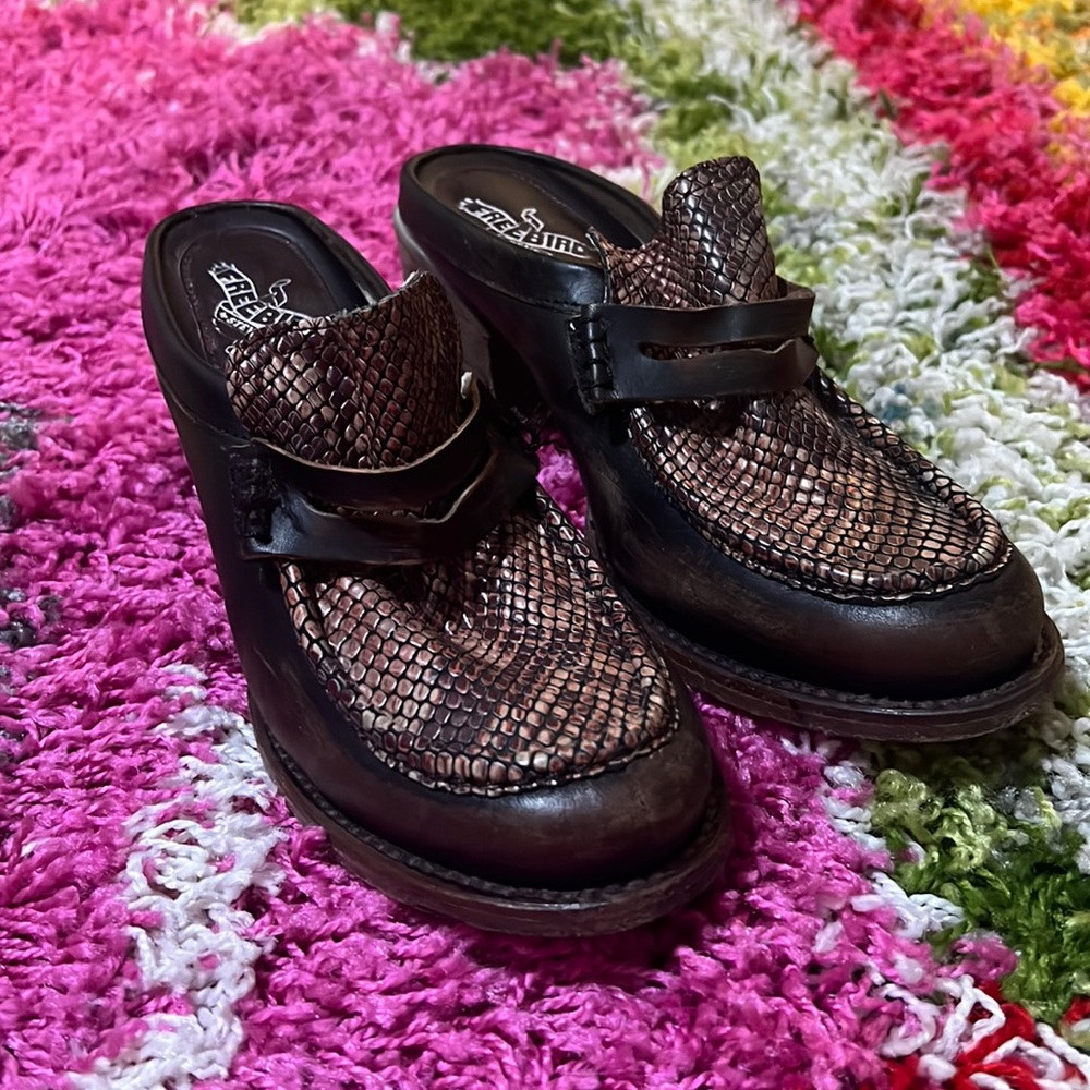 Free Bird Clogs